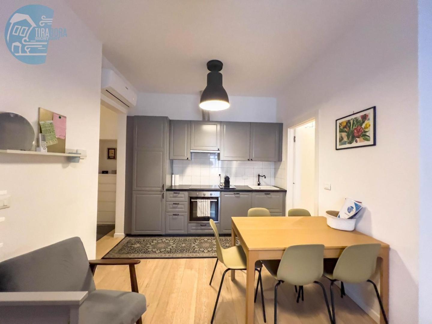 Апартаменти Imbriani 4S Tirabora Short Rent Трієст Екстер'єр фото