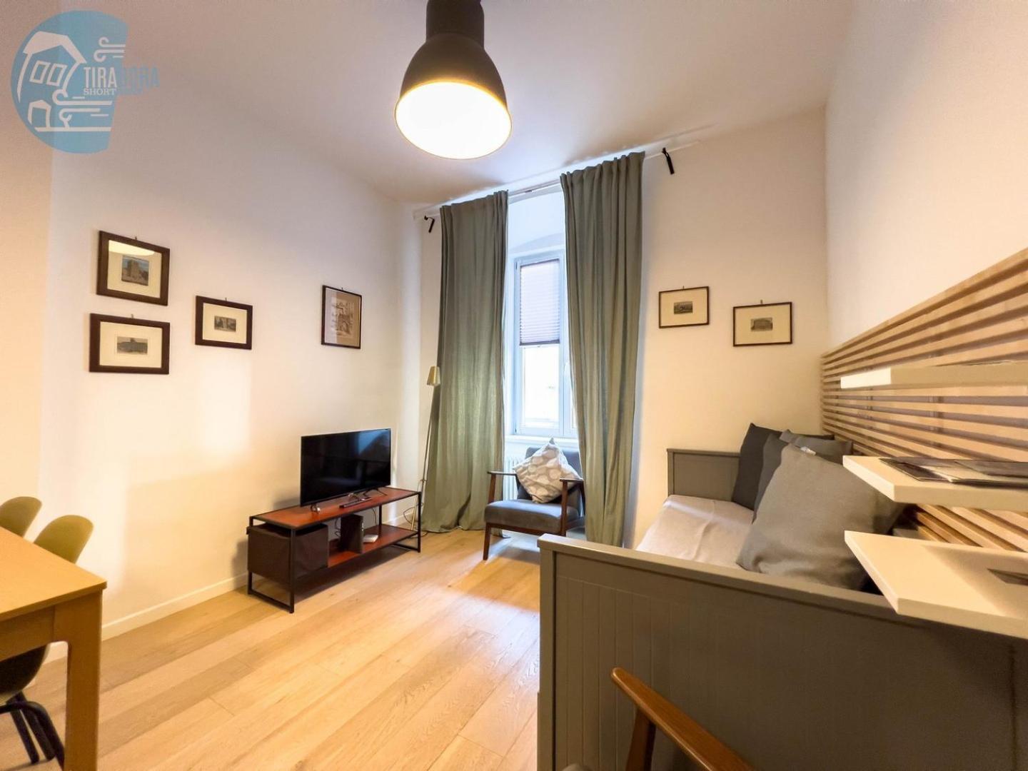 Апартаменти Imbriani 4S Tirabora Short Rent Трієст Екстер'єр фото
